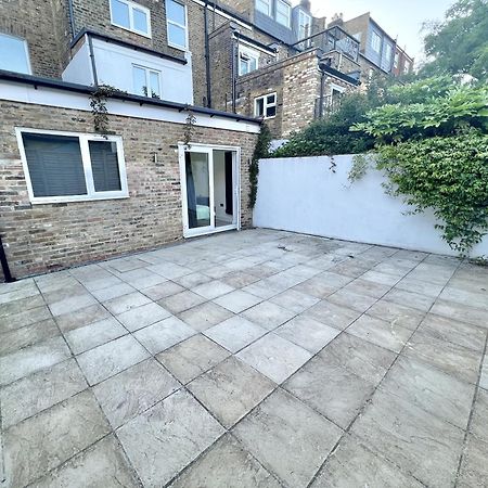 Charming 3-Bed Flat In Shepherds Bush - Sleeps 9 Londen Buitenkant foto