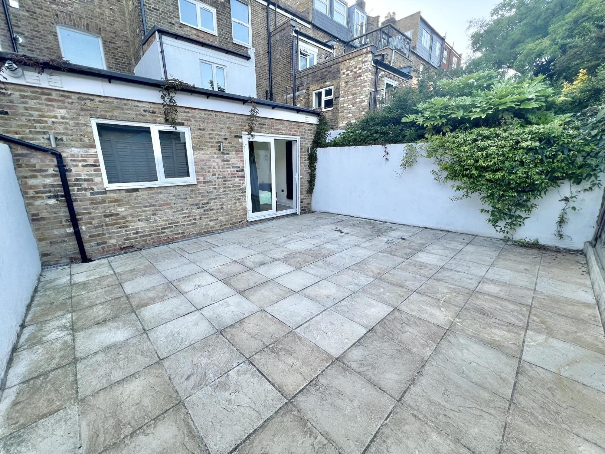 Charming 3-Bed Flat In Shepherds Bush - Sleeps 9 Londen Buitenkant foto